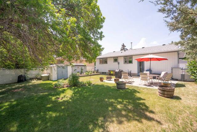212 Lynnview Way Se, House detached with 4 bedrooms, 1 bathrooms and 2 parking in Calgary AB | Image 39