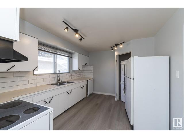 4730 105 St Nw, House semidetached with 3 bedrooms, 2 bathrooms and null parking in Edmonton AB | Image 10