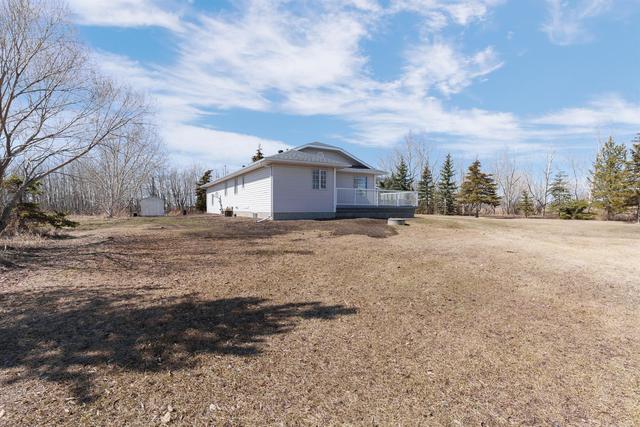 46445 Range Road 200, House detached with 3 bedrooms, 3 bathrooms and null parking in Camrose County AB | Image 39
