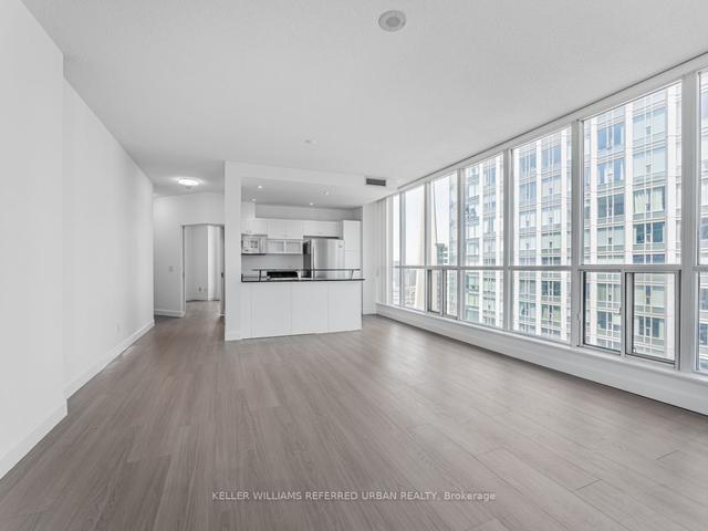 3202 - 8 York St, Condo with 2 bedrooms, 2 bathrooms and 1 parking in Toronto ON | Image 10
