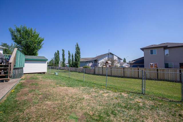 11339 91 Street, House detached with 4 bedrooms, 2 bathrooms and 4 parking in Grande Prairie AB | Image 20