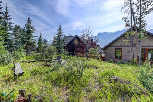 219 Eagle Point, House detached with 5 bedrooms, 4 bathrooms and 4 parking in Canmore AB | Image 36