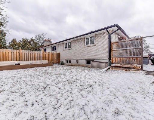 861 Hillcrest Rd, House semidetached with 3 bedrooms, 2 bathrooms and 4 parking in Pickering ON | Image 16