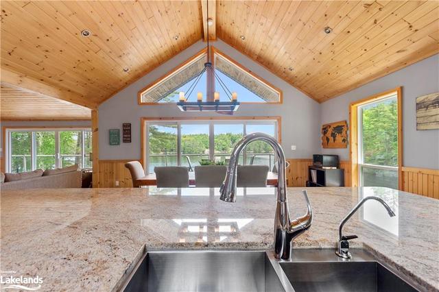 4280 Go Home Lake Shore, House detached with 3 bedrooms, 2 bathrooms and null parking in Georgian Bay ON | Image 1