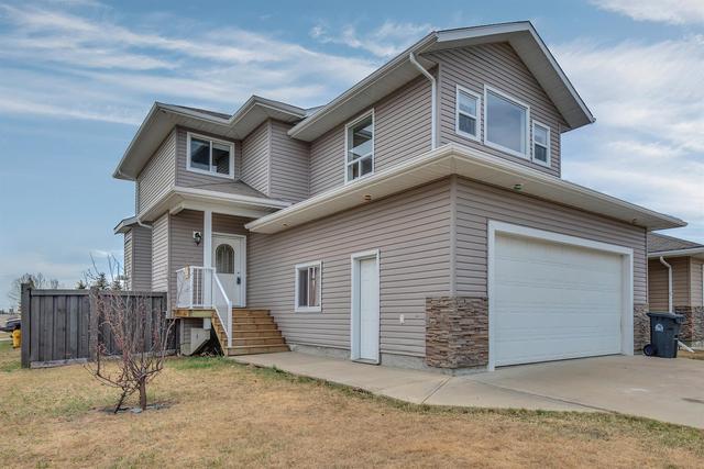 9301 102 Avenue, House detached with 3 bedrooms, 2 bathrooms and 4 parking in Sexsmith AB | Image 1