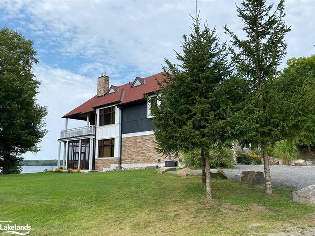 c6 5b - 1003 Matthews Drive, House semidetached with 3 bedrooms, 2 bathrooms and 2 parking in Muskoka Lakes ON | Image 12