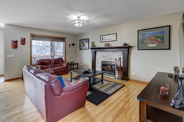 143 Country Hills View Nw, House detached with 3 bedrooms, 3 bathrooms and 4 parking in Calgary AB | Image 15