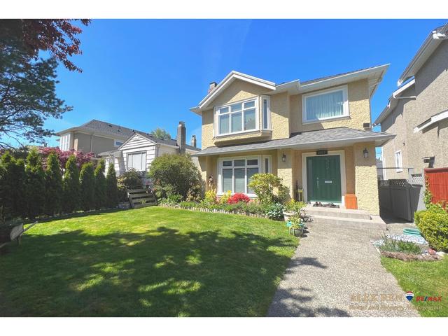 29xx W 22nd Avenue, House detached with 5 bedrooms, 4 bathrooms and 2 parking in Vancouver BC | Image 1