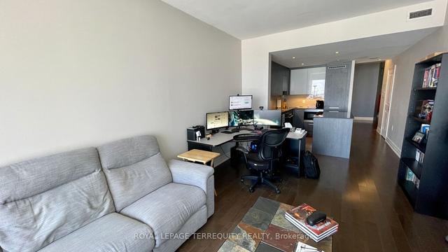 4107 - 8 The Esplanade Rd, Condo with 2 bedrooms, 2 bathrooms and 1 parking in Toronto ON | Image 8