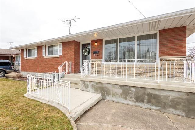 164 St. David's Road, House detached with 3 bedrooms, 2 bathrooms and null parking in St. Catharines ON | Image 44