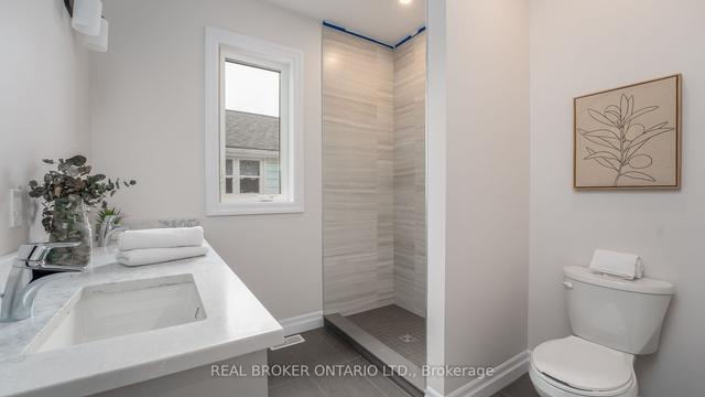 7 Robinson Ave, House detached with 3 bedrooms, 2 bathrooms and 4 parking in Brantford ON | Image 13