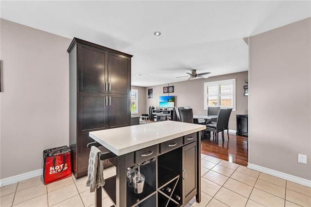 22 Longview Court, House detached with 3 bedrooms, 2 bathrooms and 6 parking in Hamilton ON | Image 10