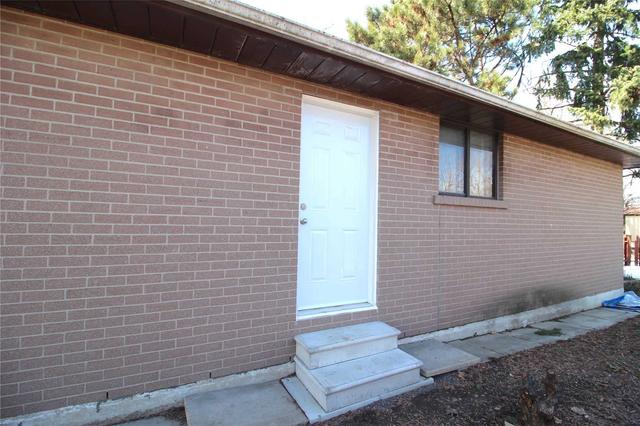 bsmt - 74 Sutherland Ave, House detached with 2 bedrooms, 2 bathrooms and 1 parking in Brampton ON | Image 4