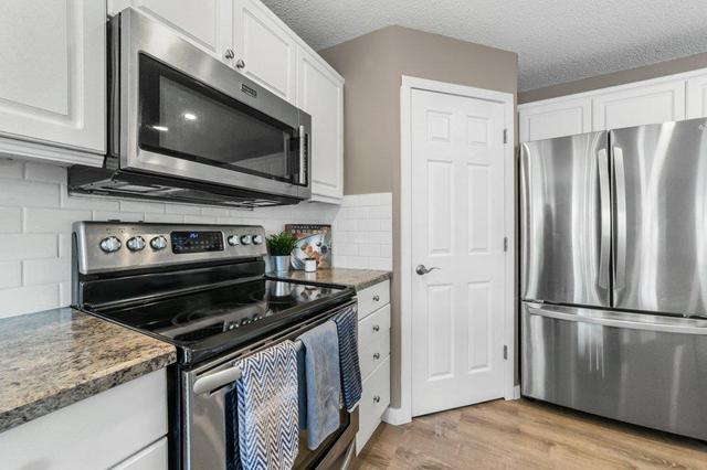 315 Chaparral Place Se, House detached with 3 bedrooms, 3 bathrooms and 4 parking in Calgary AB | Image 9