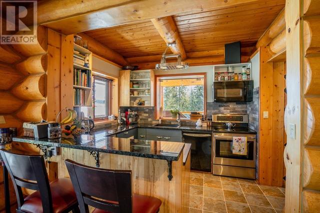 6063 Toomey Road, House detached with 4 bedrooms, 3 bathrooms and null parking in Cariboo L BC | Image 10