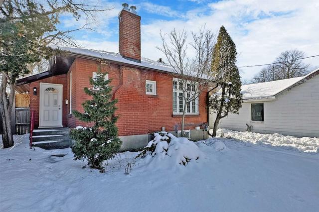 25 Avenue St, House detached with 3 bedrooms, 1 bathrooms and 4 parking in Oshawa ON | Image 7