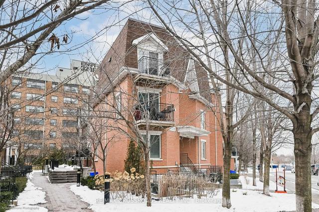 1602 - 28 Laidlaw St, Townhouse with 1 bedrooms, 1 bathrooms and 0 parking in Toronto ON | Image 1