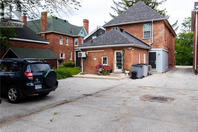 982 1st Avenue W, House detached with 7 bedrooms, 2 bathrooms and 5 parking in Owen Sound ON | Image 4