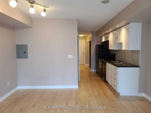 1531 - 250 Wellington St W, Condo with 1 bedrooms, 1 bathrooms and 0 parking in Toronto ON | Image 9
