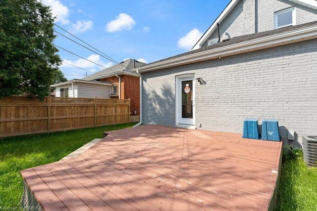 34 Ontario Street, House detached with 3 bedrooms, 2 bathrooms and 4 parking in Brantford ON | Image 29