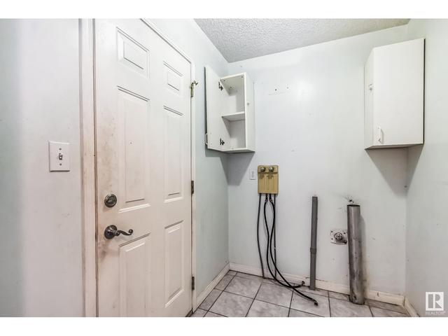 17053 113 St Nw, House attached with 3 bedrooms, 2 bathrooms and null parking in Edmonton AB | Image 22