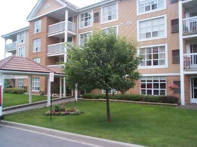 103 - 50 Rivermill Blvd, Condo with 1 bedrooms, 2 bathrooms and 0 parking in Kawartha Lakes ON | Image 1