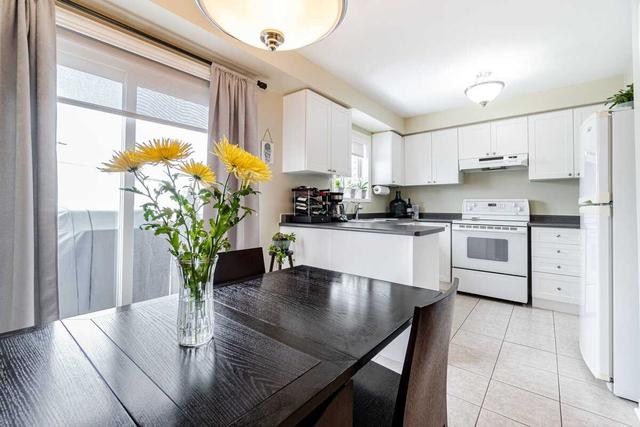 29 Andona Cres, House detached with 3 bedrooms, 3 bathrooms and 5 parking in Toronto ON | Image 5