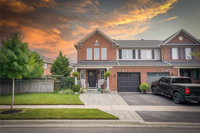 861 Mckay Cres, House semidetached with 3 bedrooms, 3 bathrooms and 3 parking in Milton ON | Image 1