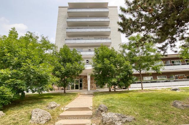 604 - 785 Browns Line, Condo with 2 bedrooms, 1 bathrooms and 1 parking in Toronto ON | Image 1