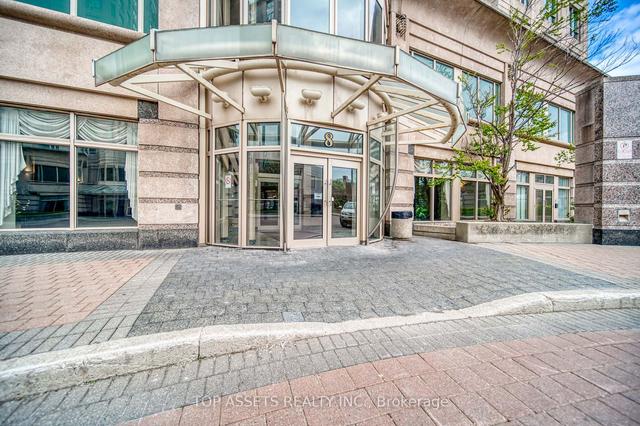 1609 - 8 Lee Centre Dr, Condo with 4 bedrooms, 3 bathrooms and 2 parking in Toronto ON | Image 12
