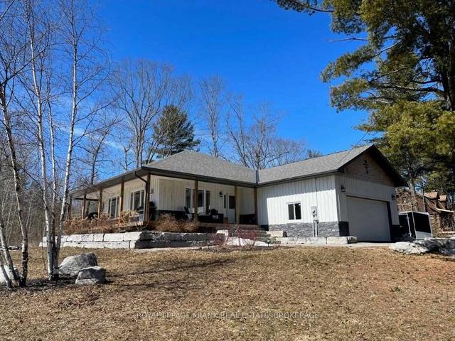 2282 County Road 6 Rd, House detached with 2 bedrooms, 3 bathrooms and 8 parking in Douro Dummer ON | Image 1