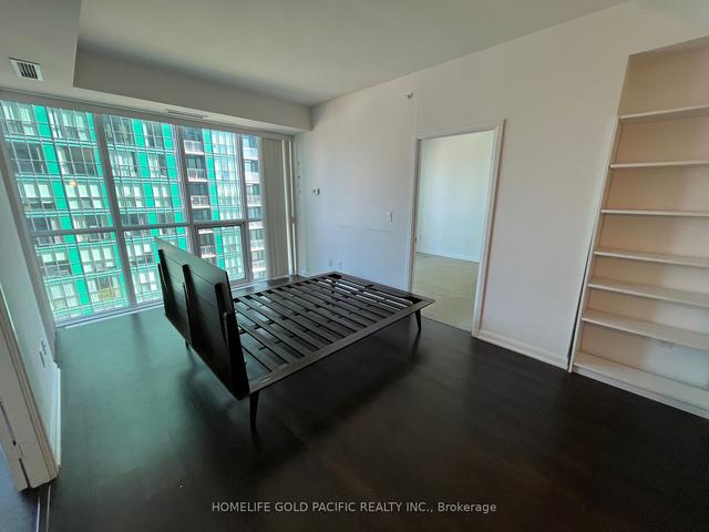 1009 - 11 Bogert Ave, Condo with 1 bedrooms, 2 bathrooms and 1 parking in Toronto ON | Image 11