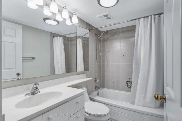 804 - 100 County Court Blvd, Condo with 3 bedrooms, 2 bathrooms and 2 parking in Brampton ON | Image 14