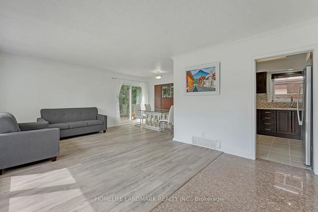 24 Panmure Cres E, House detached with 5 bedrooms, 2 bathrooms and 5 parking in Toronto ON | Image 27