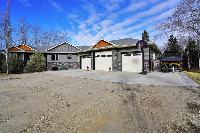 10 - 27554 Twp Rd 375 Township, House detached with 4 bedrooms, 3 bathrooms and 7 parking in Red Deer County AB | Image 3