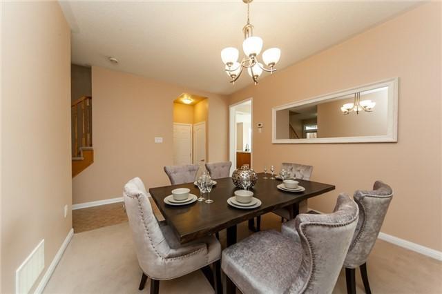 982 Vickerman Way, House detached with 4 bedrooms, 3 bathrooms and 1 parking in Milton ON | Image 5