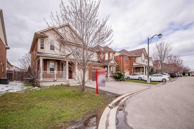 674 Thompson Rd S, House semidetached with 3 bedrooms, 3 bathrooms and 2 parking in Milton ON | Image 12
