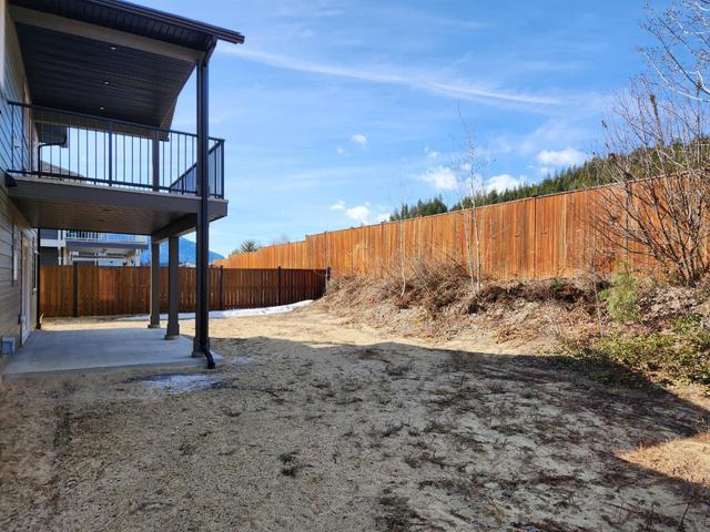 4200 16th Avenue, House detached with 5 bedrooms, 3 bathrooms and null parking in Castlegar BC | Image 26