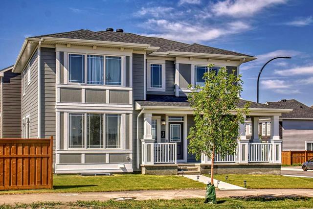430 Yorkville Avenue Sw, House detached with 3 bedrooms, 2 bathrooms and 4 parking in Calgary AB | Image 1