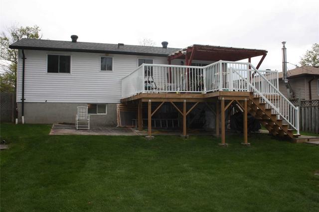674 Bayview Dr, House detached with 2 bedrooms, 2 bathrooms and 3 parking in Midland ON | Image 6