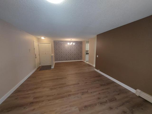 528 - 10120 Brookpark Boulevard Sw, Condo with 3 bedrooms, 1 bathrooms and 1 parking in Calgary AB | Image 7