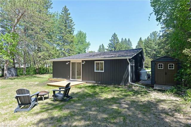 3796 Highway 28, House detached with 2 bedrooms, 2 bathrooms and null parking in Douro Dummer ON | Image 3