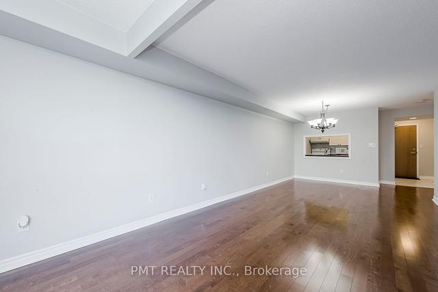 506 - 3 Hickory Tree Rd, Condo with 1 bedrooms, 1 bathrooms and 1 parking in Toronto ON | Image 5