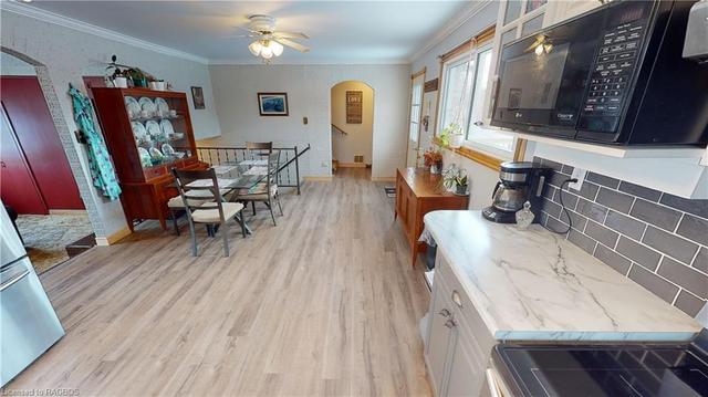 402426 Grey Road 4, House detached with 4 bedrooms, 2 bathrooms and 8 parking in West Grey ON | Image 30