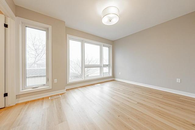 back - 58 East 24th St, House detached with 2 bedrooms, 1 bathrooms and 3 parking in Hamilton ON | Image 10