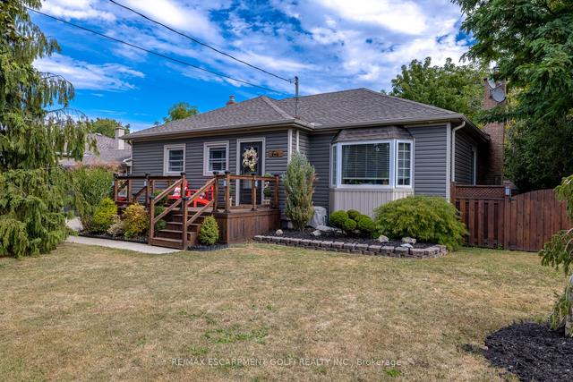 4 Lora St, House detached with 4 bedrooms, 2 bathrooms and 3 parking in St. Catharines ON | Image 1