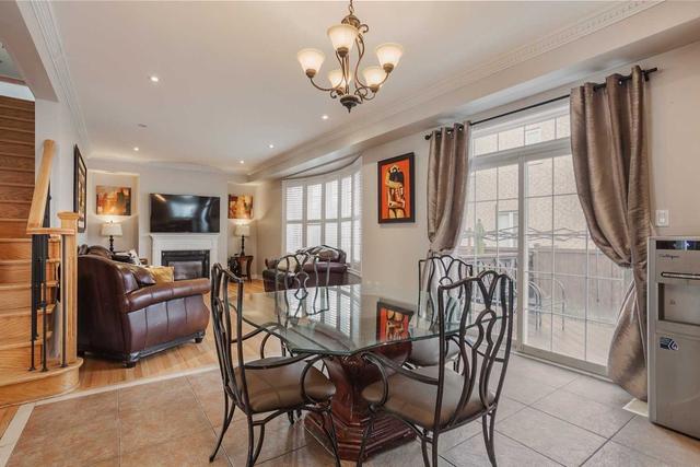 18 Augustine Ave, House detached with 4 bedrooms, 4 bathrooms and 5 parking in Richmond Hill ON | Image 4