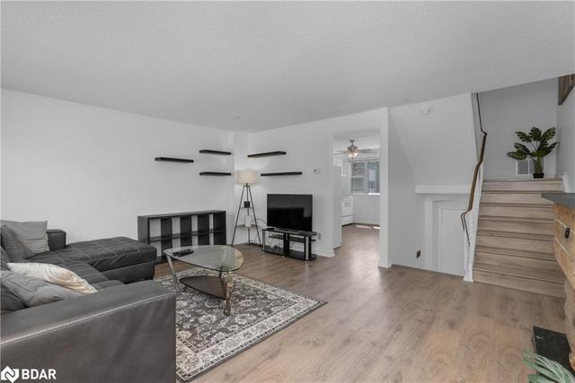 2 North Street, House attached with 3 bedrooms, 1 bathrooms and 2 parking in Barrie ON | Image 20