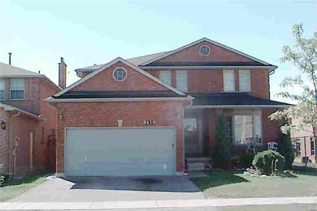 1034 White Clover Way, House other with 4 bedrooms, 3 bathrooms and 2 parking in Mississauga ON | Image 1