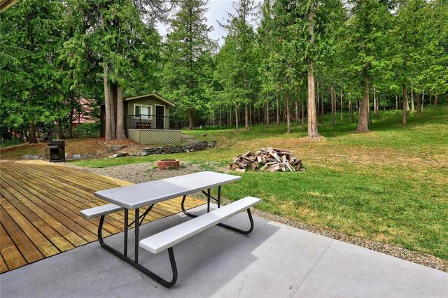 4365 Copper Cove Road, House detached with 3 bedrooms, 2 bathrooms and null parking in Columbia Shuswap F BC | Image 10